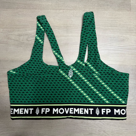 NEW FP Movement Never Better Logo Square
Neck Bra in Heritage Green, size M - Picture 4 of 5